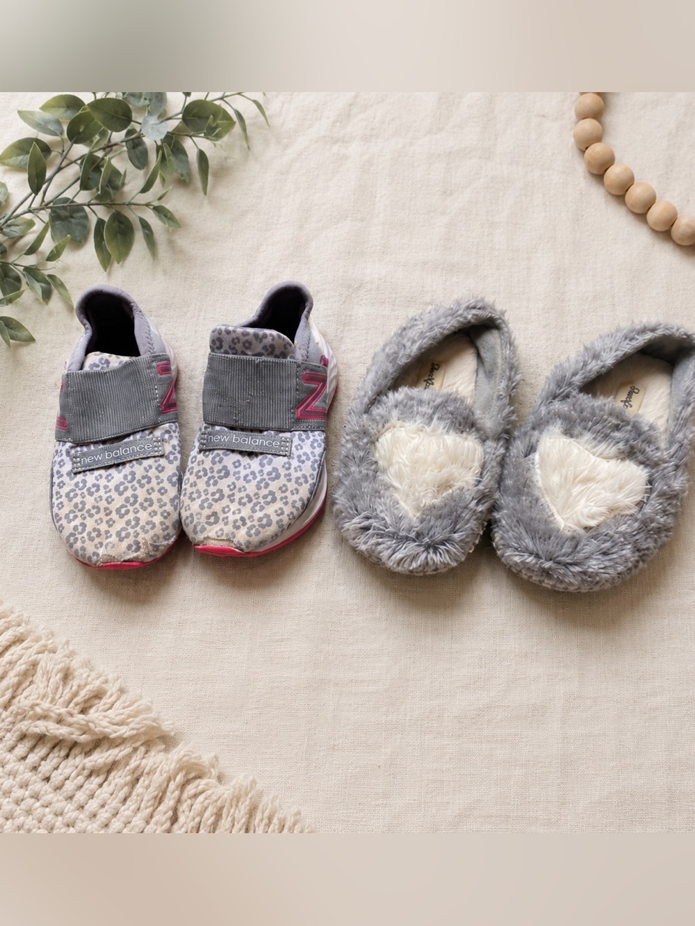 New Balance Girls Gray Leopard Slip On Sneakers Pink Size 7 + Slippers